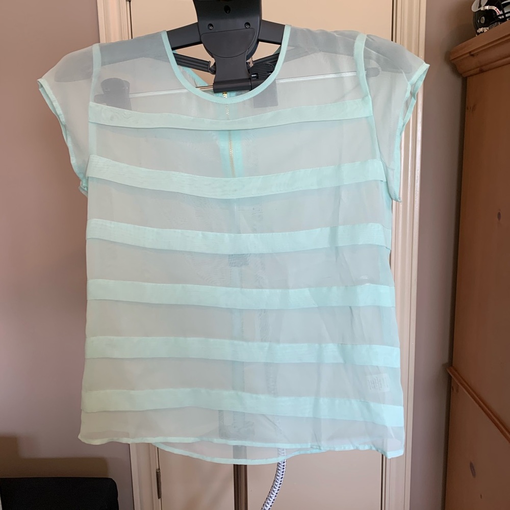 Buttons mint blouse